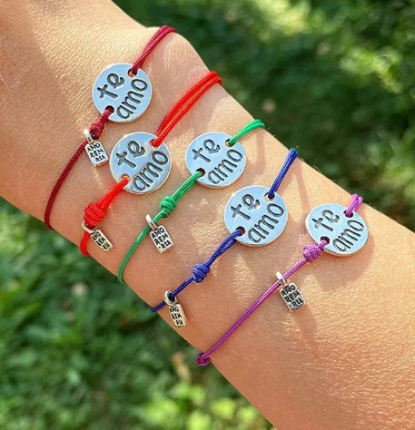 подарочные ювелирные изделия с памятными надписями