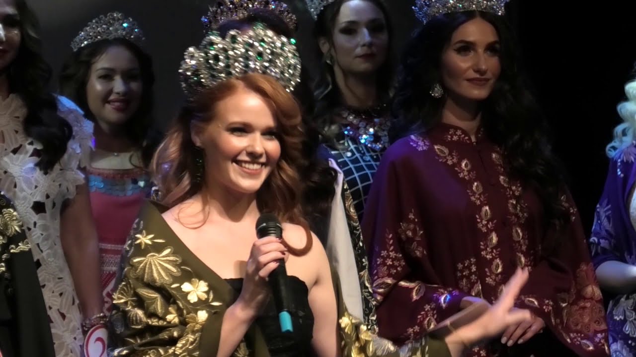 Дети самых красивых мам России играют в «Сказбуку»