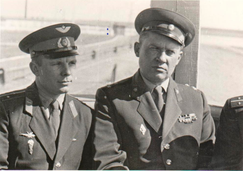 Карпов-и-Гагарин-перед-полетом.