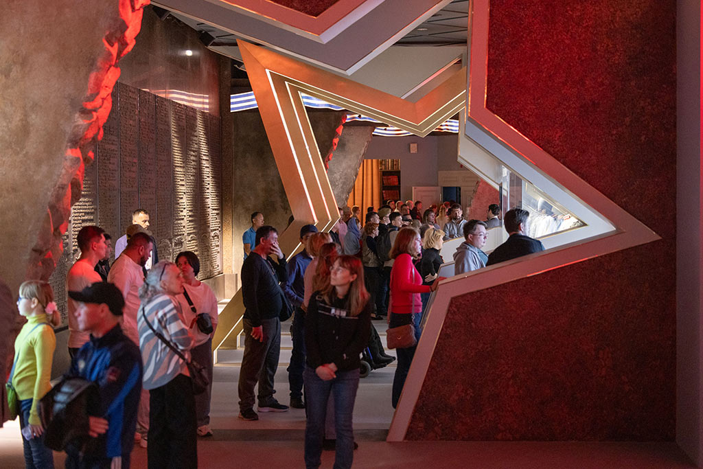 в залах музея победы