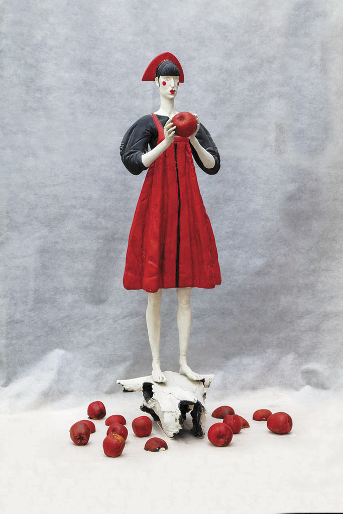 Ф.Ш. Караханова. Крошечка-Хаврошечка. 2022. Акрил, 109×32×35. Собственность семьи автора. Фото Николя Алексеева