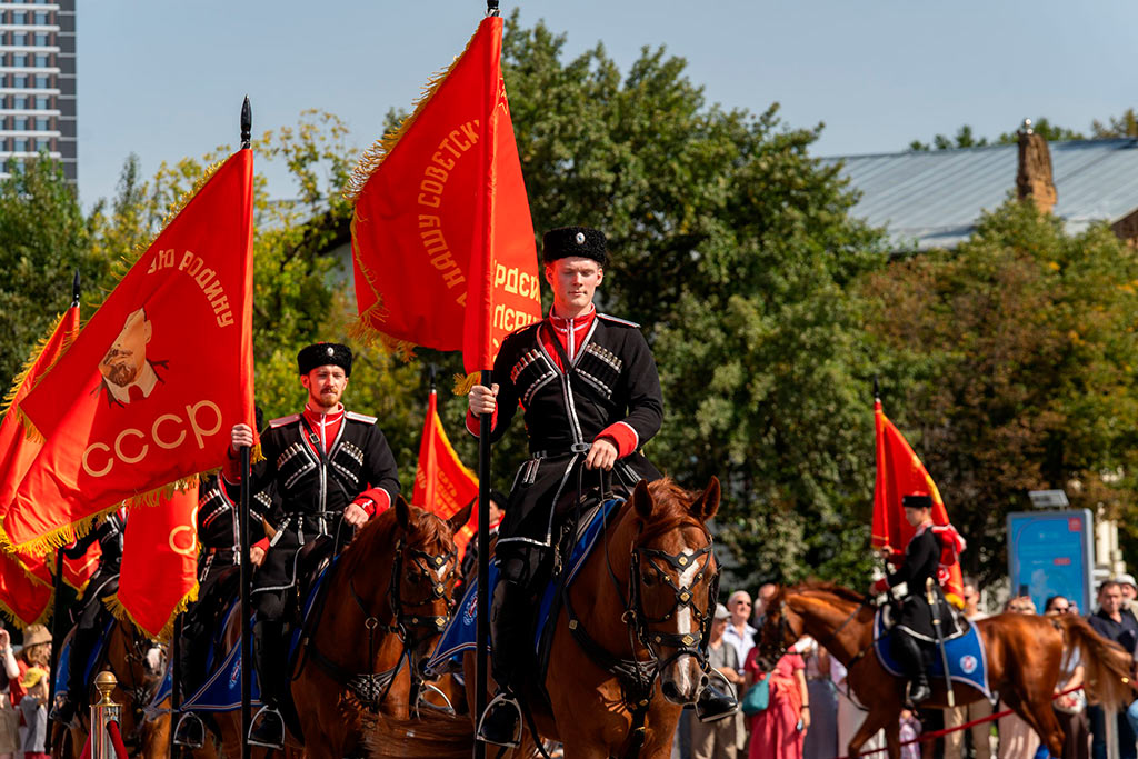 конный церемониал - вднх - кремлевская школа верховой езды