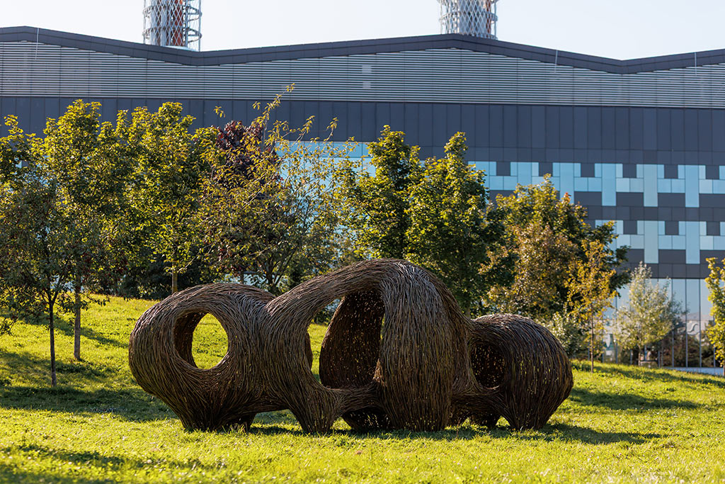 Лунная долина. Проект скульпторов из творческой мастерской «Эхо» Полины Пироговой и Василия Тимашова (Республика Беларусь). Фото предоставлено организаторами фестиваля