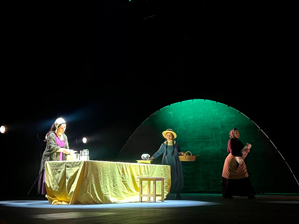 спектакль на чеченском языке в театре им. е. вахтангова