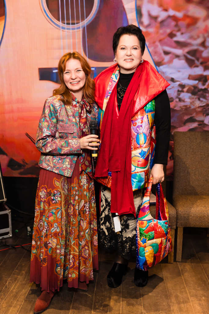 Наталья Новикова (Душегрея) и Карина Кешишева