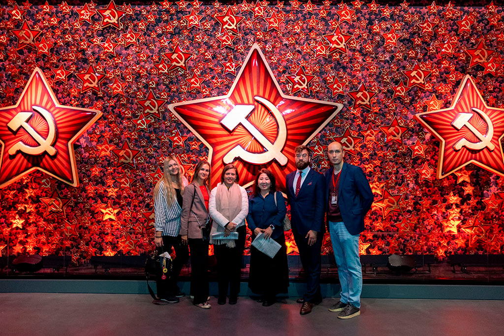 кинематографисты кубы и монголии в музее победы - москва