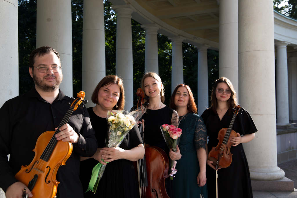 Участники ансамбля «Обратная перспектива». Фото: Вера Афанасьева