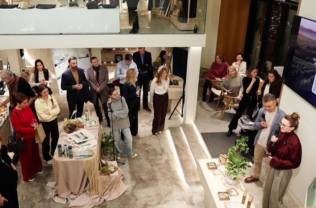 Атмосфера презентации новой коллекции Abrau Club x Алексей Ланцев