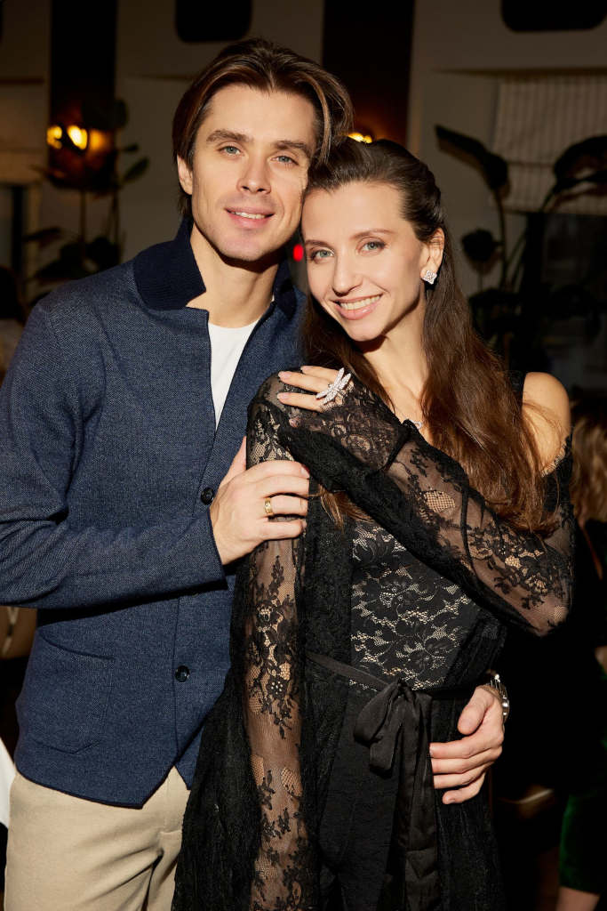 Артем Овчаренко и Анна Тихомирова