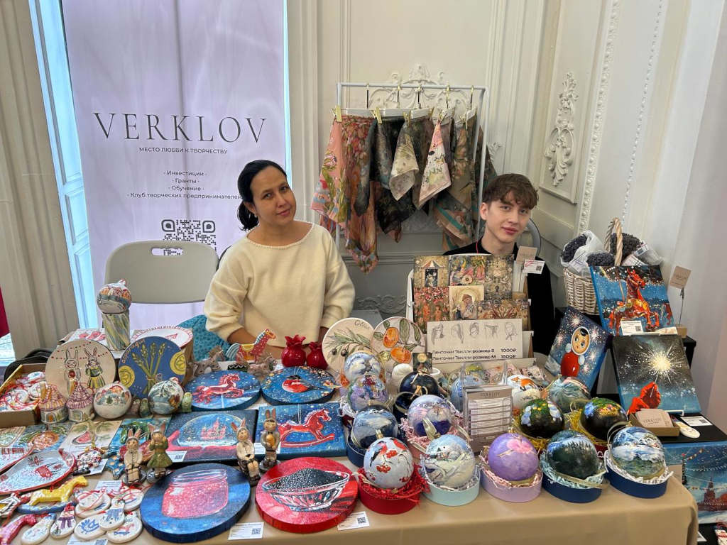 VERKLOV.ДОМ представил стенд на предновогоднем маркете «Жить красиво»