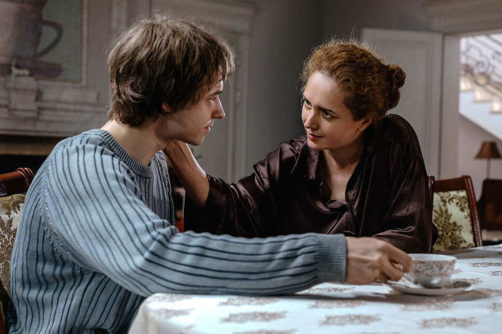 Виктория Исакова, Макар Хлебников