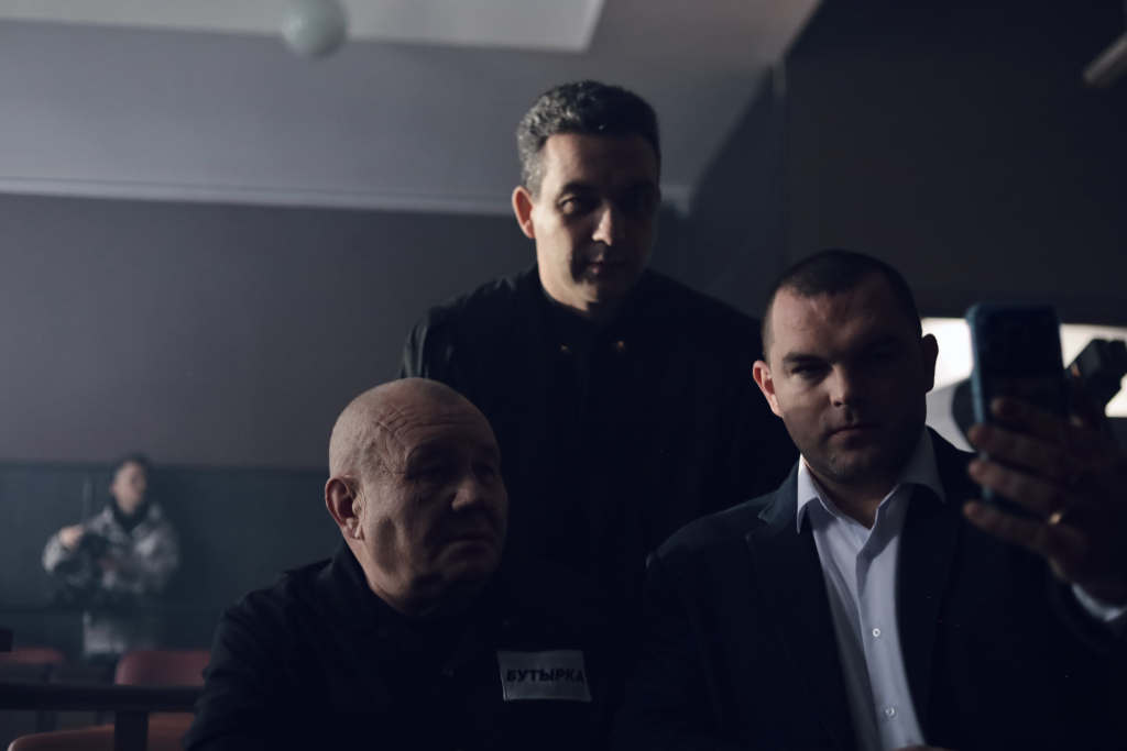 группа бутырка - сцена в зале суда