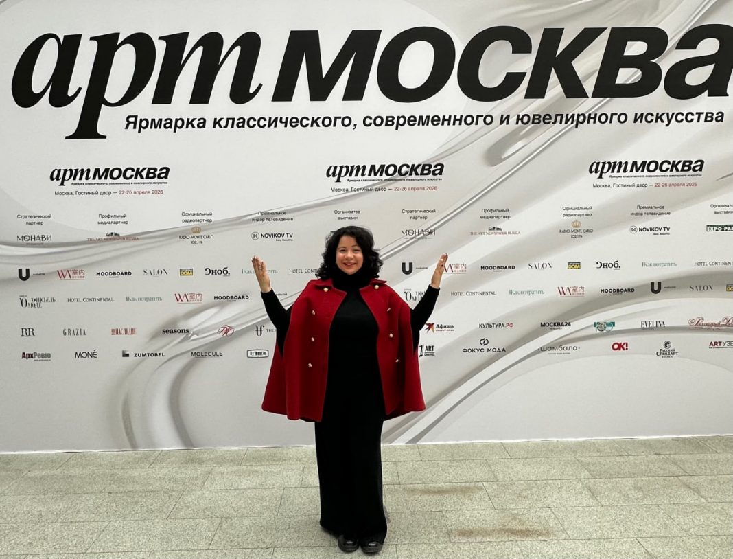 мила моралес на выставке арт москва