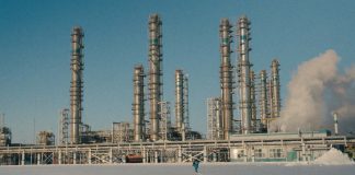 Не заводами едиными: документальное кино о нефтехимии собрало светскую публику в центре Москвы ЗапСибНефтеХим