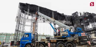 Поезд в будущее и корабль мечты: новая сцена «Алых парусов-2026» монтаж сцена алые паруса 2026 на дворцовой площади